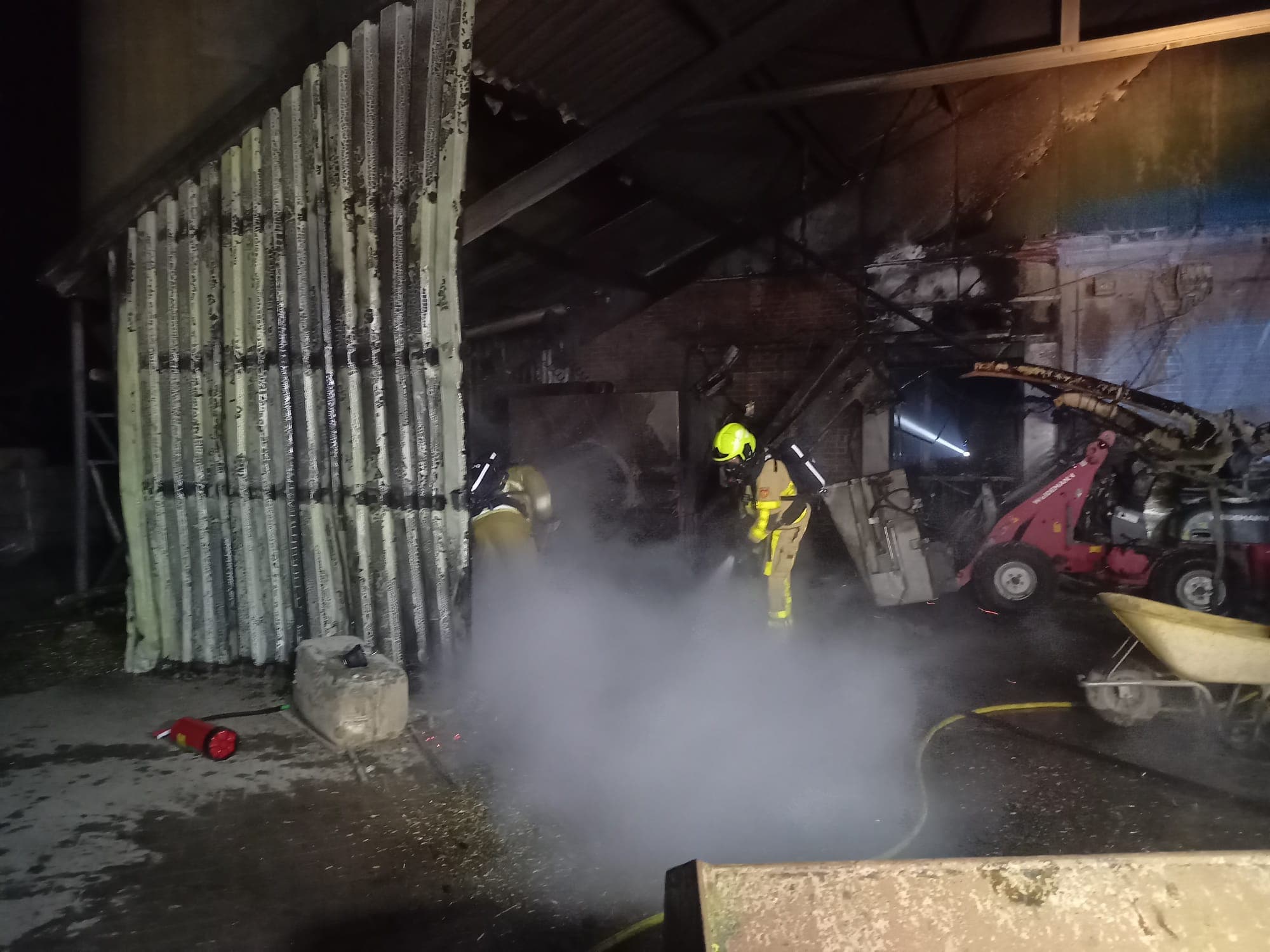 P1 Brand agrarisch (stal) Uddelerveen 📸