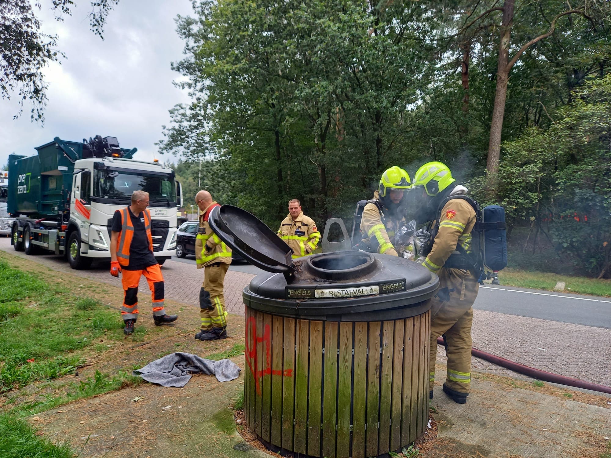 P2 Brand container Lucasgat BST PKP A1 Re Radio Kootwijk 📷