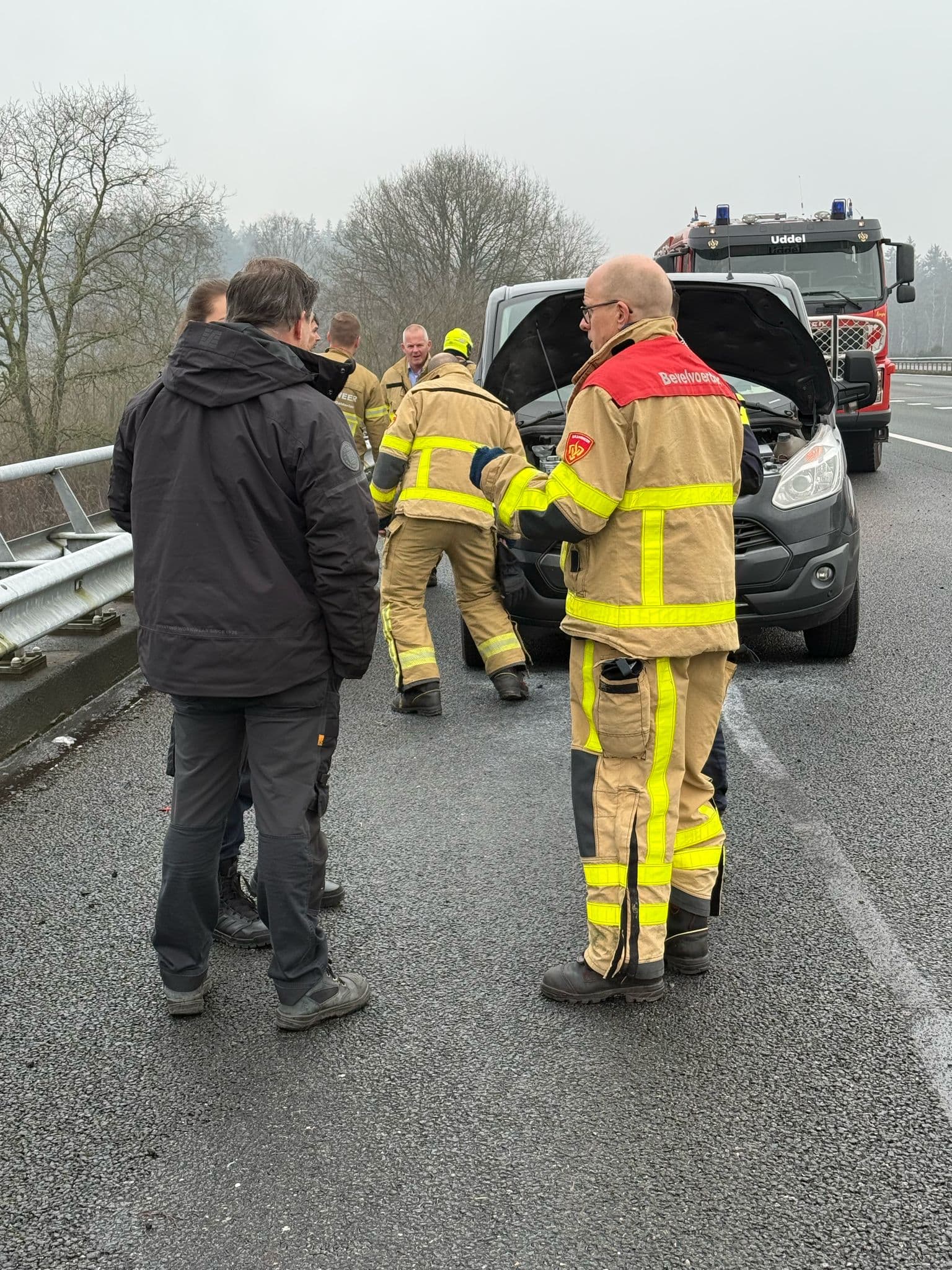 P1 Brand wegvervoer (bestelbus) A1 Re 77,7 Ugchelen📷