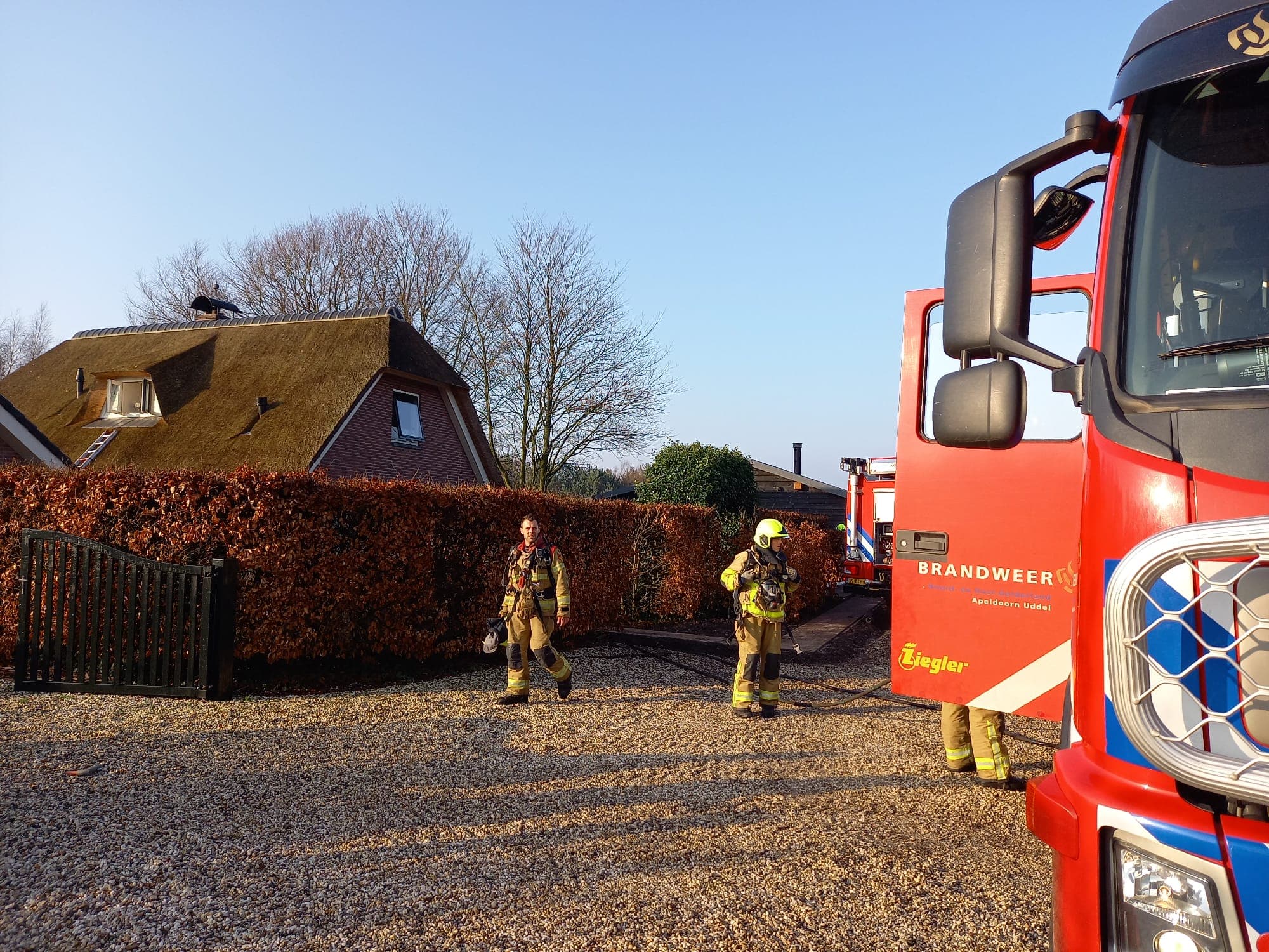 P1 Brand woning (rietendak) Koningsweg Ermelo📷