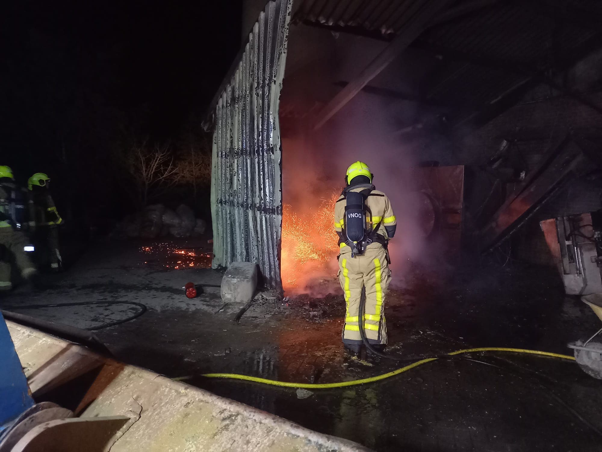 P1 Brand agrarisch (stal) Uddelerveen 📸